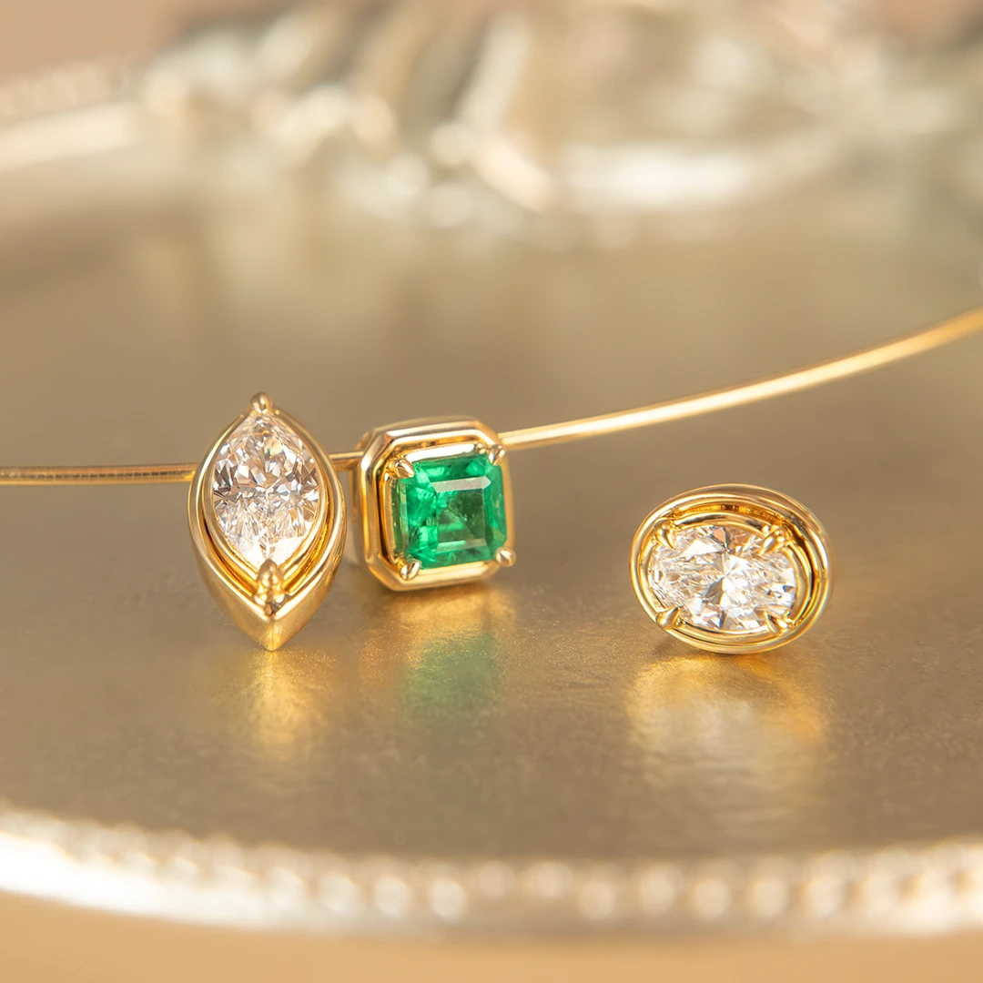 Honey bezel emerald pendant